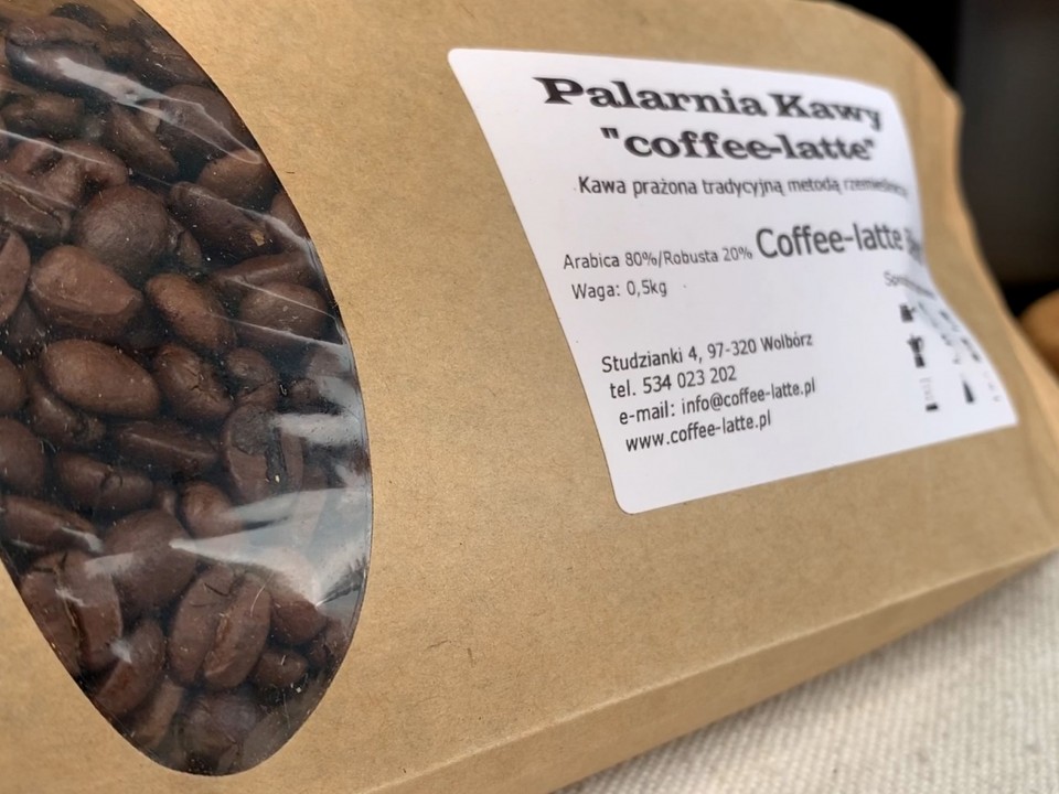 Palarnia kawy Coffee-latte z małej miejscowości Studzianki